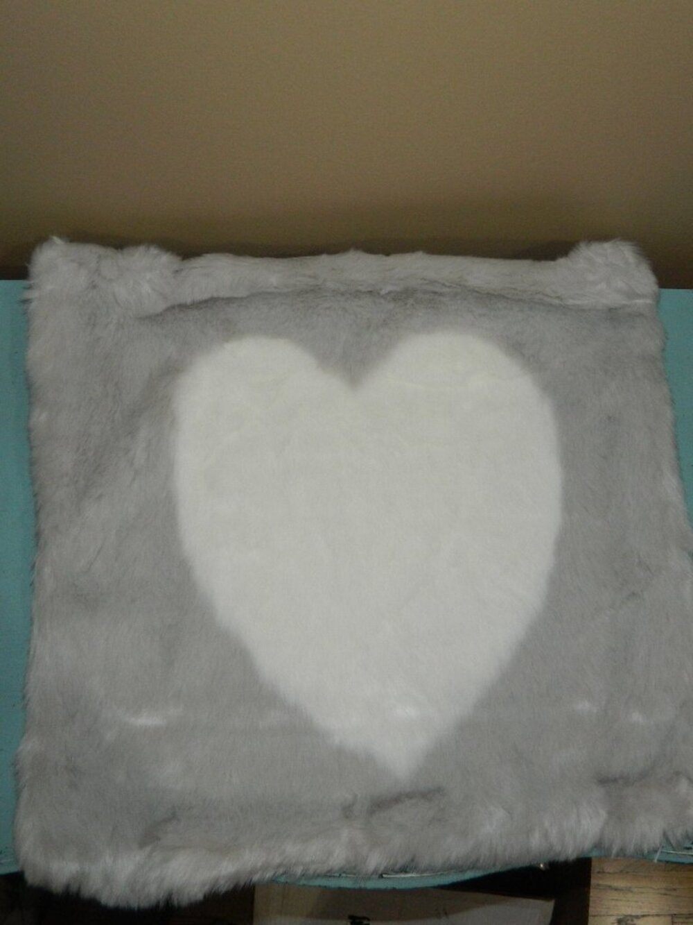 Pottery Barn Teen Faux Fur Heart Design 18" x 18" Pillow Cover (WW-6)